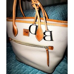 Vintage Dooney & Bourke All Weather Pebble Leather Taupe And Tan Shoulder Bag